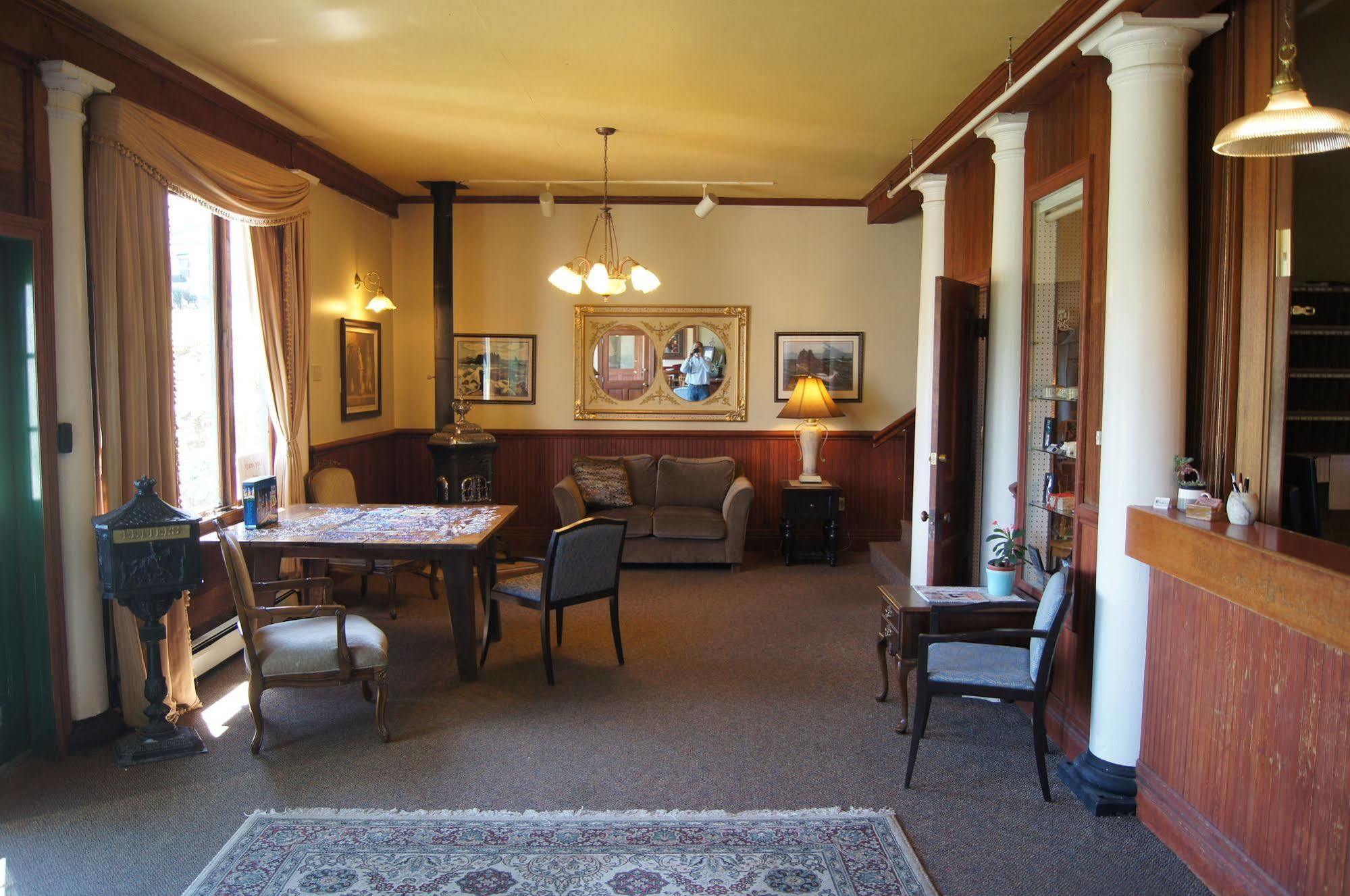 Hotel Halsingland Haines Exterior foto